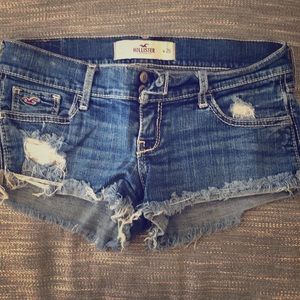 Hollister Jean shorts - size 3